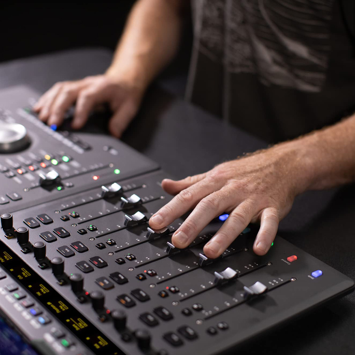Picture of Avid control surface in use